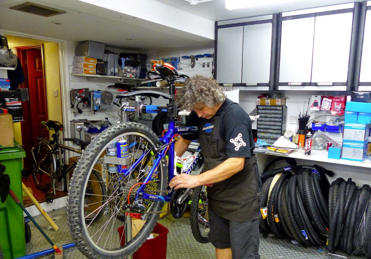 Repairs & Servicing 0 Repairs & Servicing